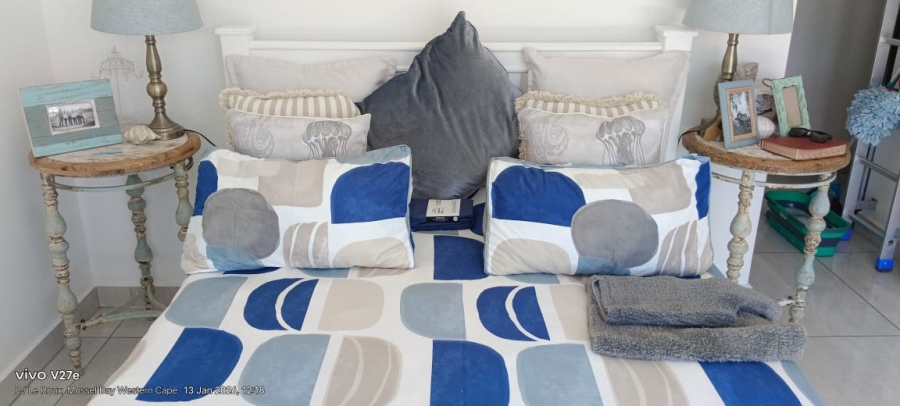 To Let 4 Bedroom Property for Rent in Hartenbos Central Western Cape